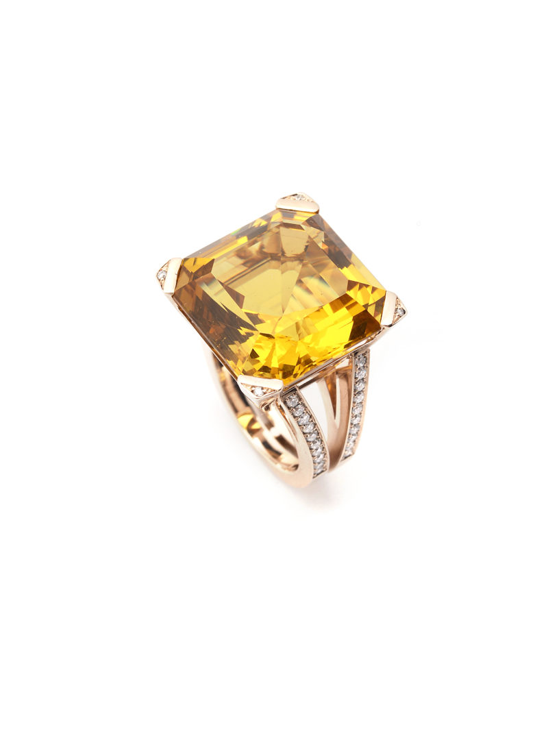 Ring aus Weißgold mit gelben Beryll und Diamanten